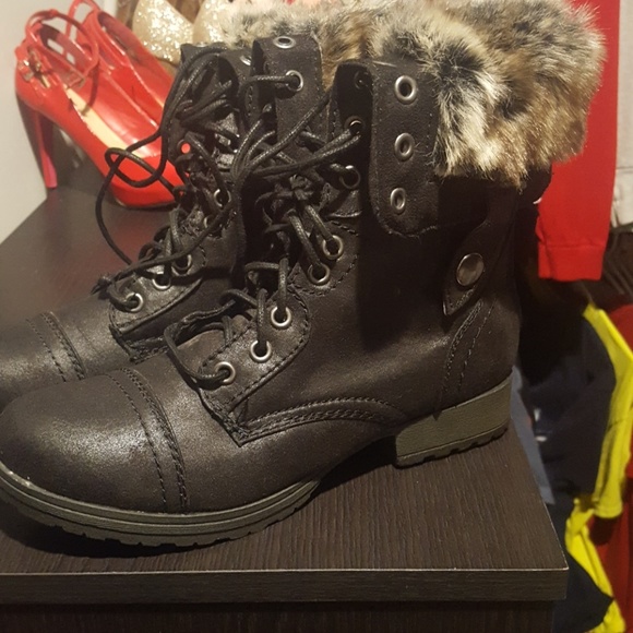 Boots - Picture 1 of 3